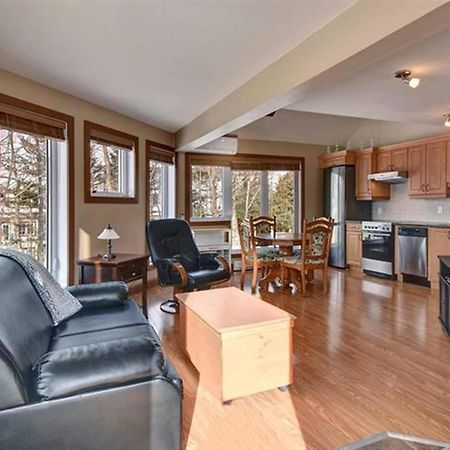 Bright Condo Near The Lake By Globalstay Mont-Tremblant Extérieur photo