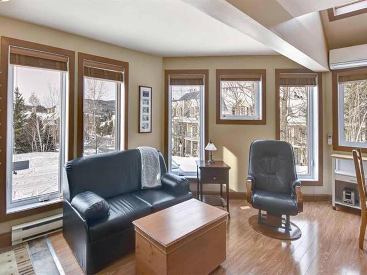 Bright Condo Near The Lake By Globalstay Mont-Tremblant Extérieur photo